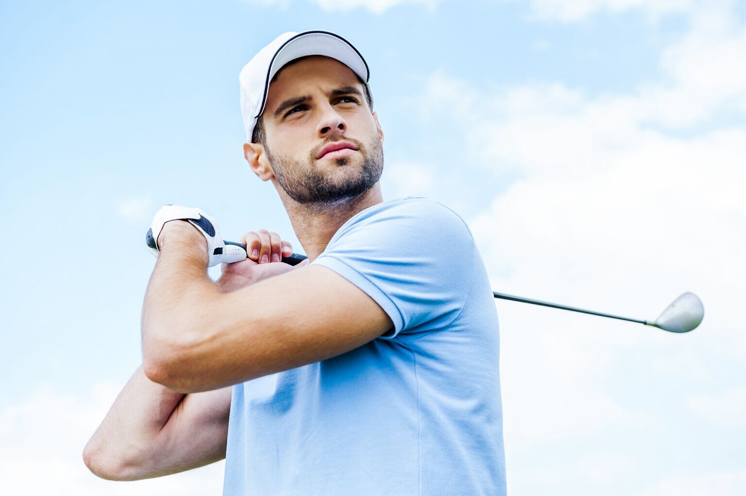 Kuidas golfiväljakul riietuda?